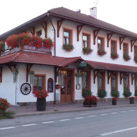Penzion Restaurace U Helferu Libuň エクステリア 写真