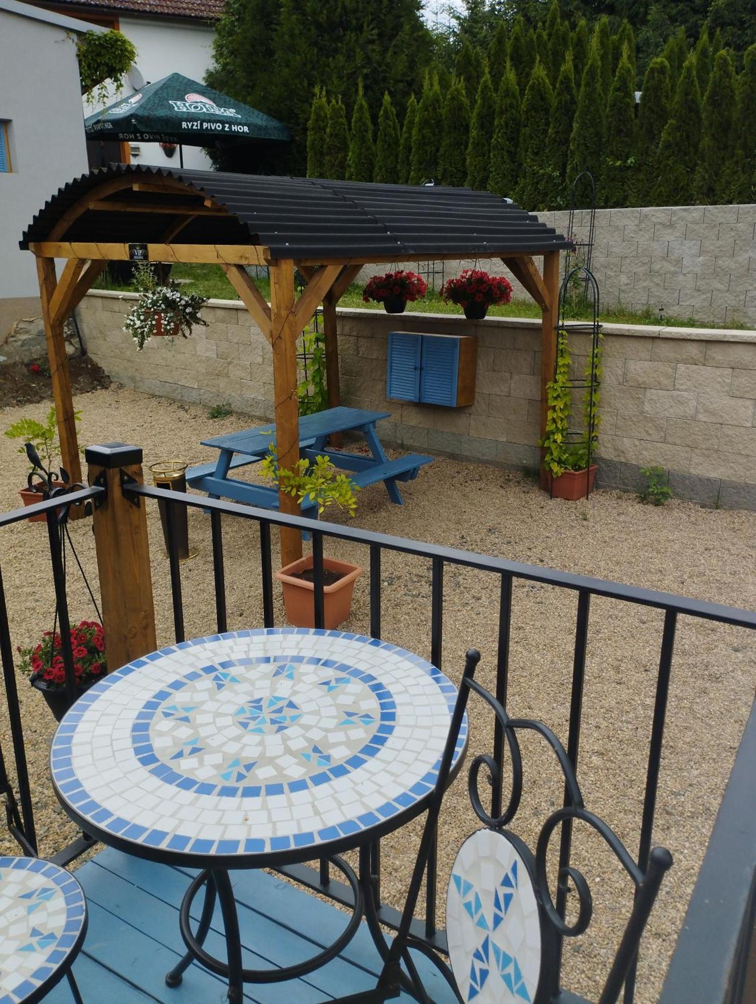 Penzion Restaurace U Helferu Libuň エクステリア 写真