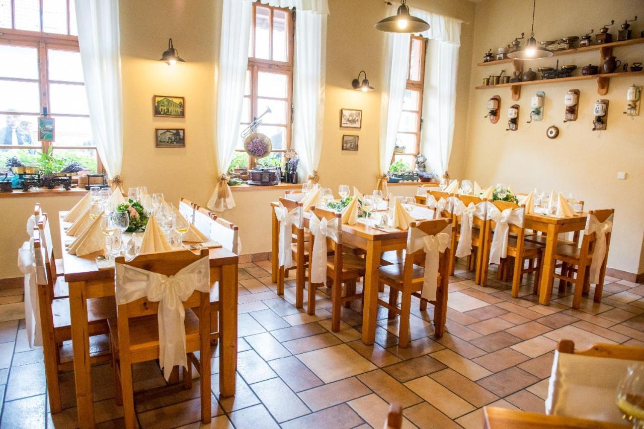 Penzion Restaurace U Helferu Libuň エクステリア 写真